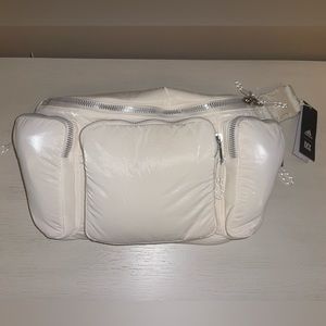 IVY WHITE Belt Bag
